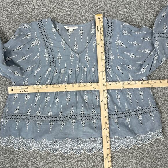 American Eagle Eyelet Embroidered Peasant Blouse Blue White XS Cropped - Picture 13 of 14